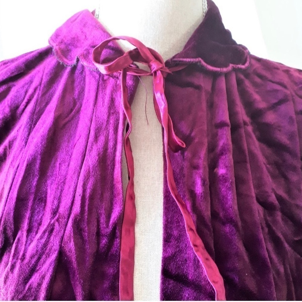 VINTAGE 1970s Lady Diana Bards Fashions Fuchsia Velvet Cardigan fits like XS-S - Picture 3 of 7